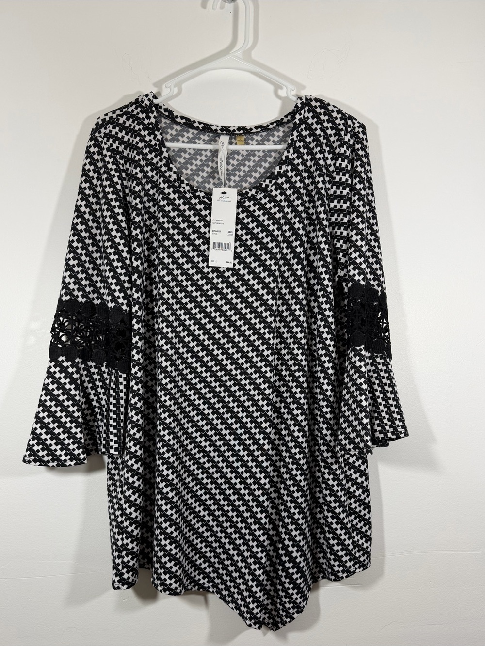 NY Collection Women's Black & White Houndstooth Bell Sleeve Top